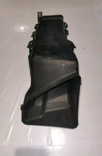 BMW 3 SERIES E92 320D N47 FRONT Right SIDE AIR INTAKE DUCT CHANEL 8047409