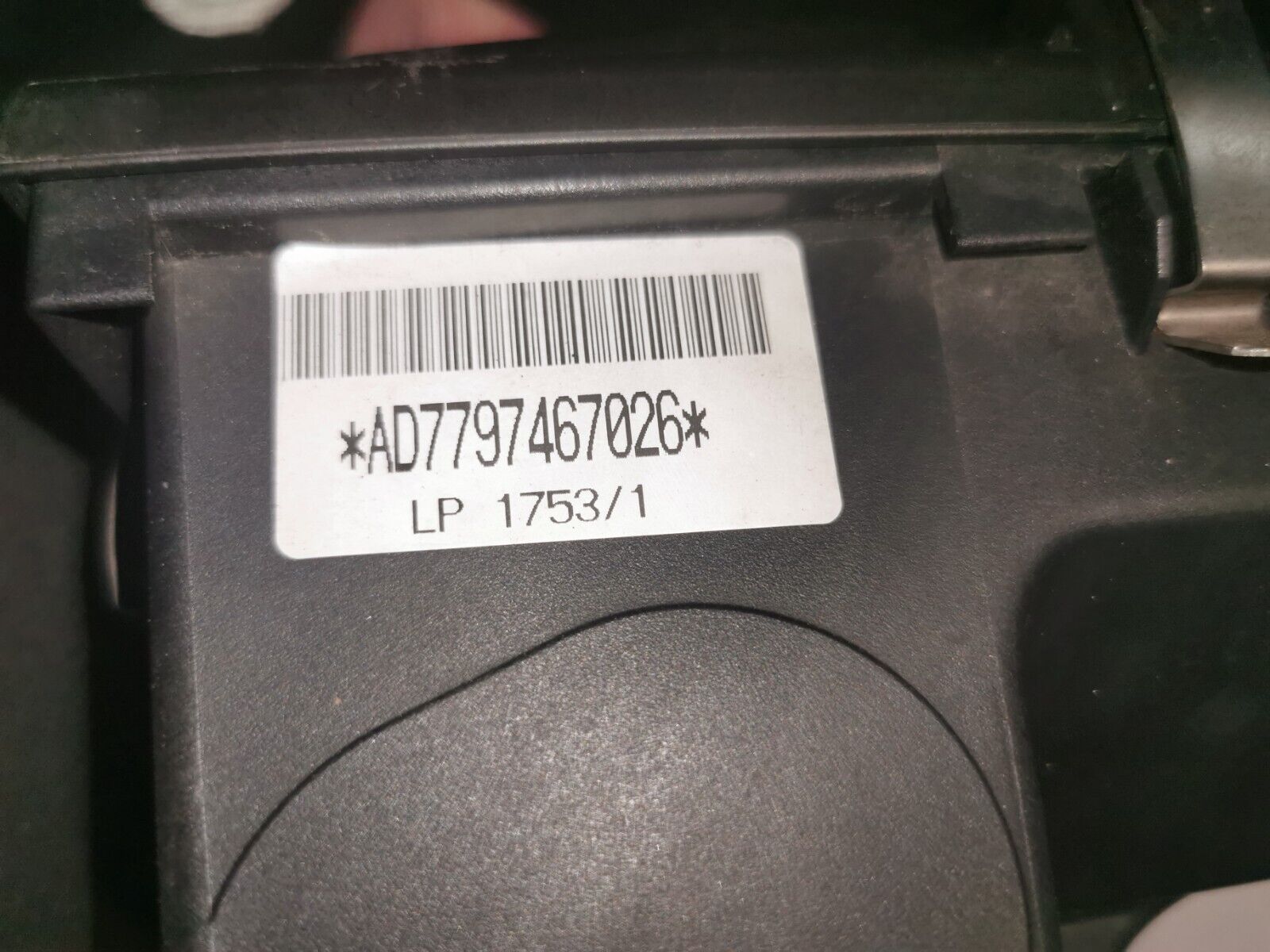 BMW E81 E87 E90 E91 E92 Diesel N47 N57 Intake Silencer Air Filter Box 7811904