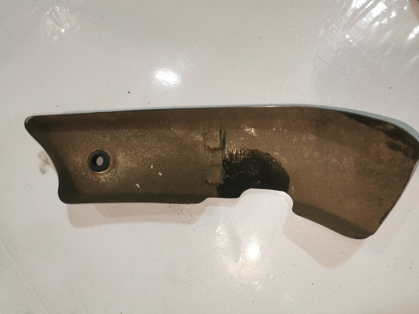 TRIUMPH 1050 SPRINT ST EXHAUST HEAT GUARD COVER