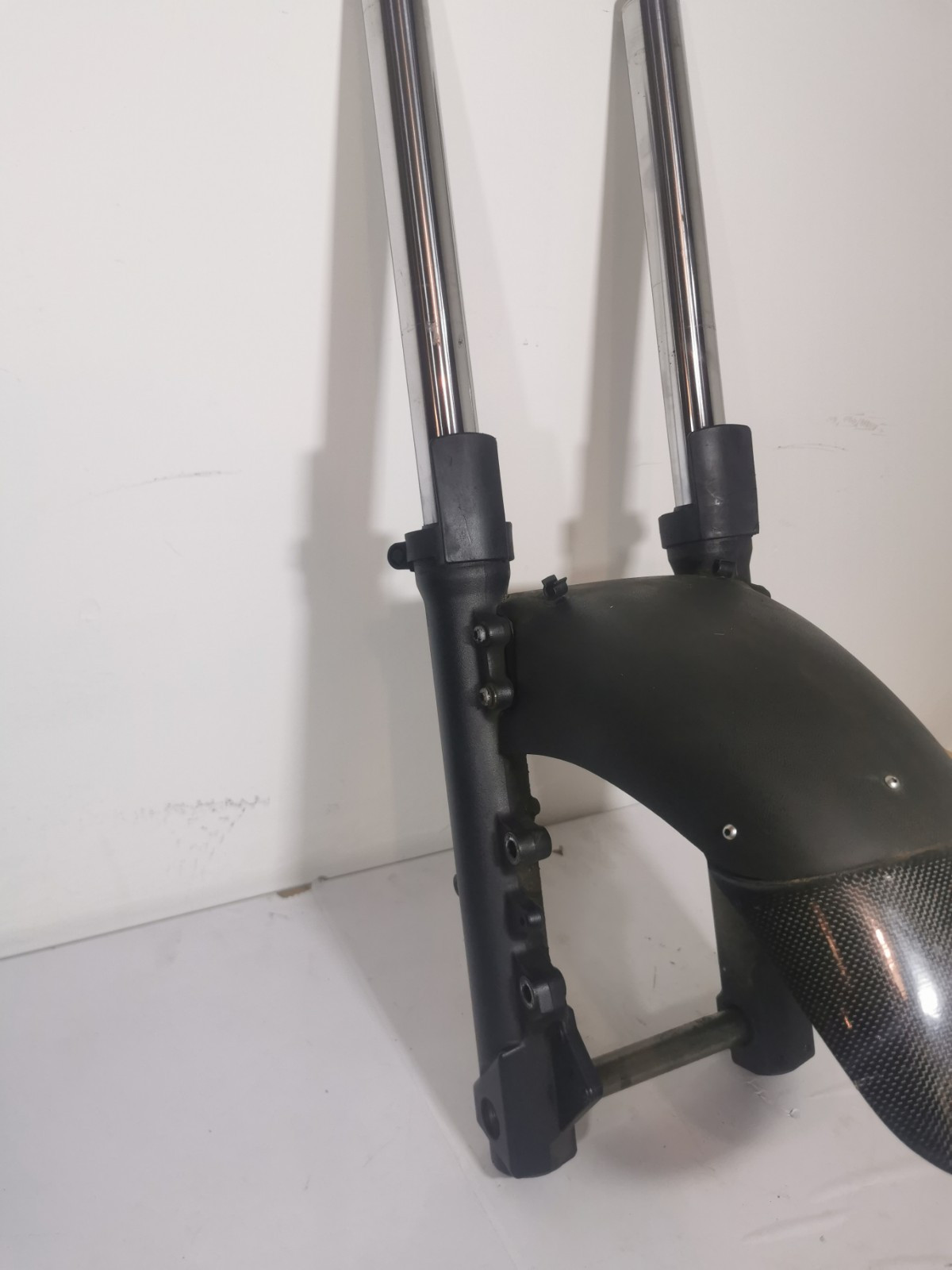 Triumph Sprint St 1050 Complete Front Forks Suspension and Carbon Fiber Mudguard