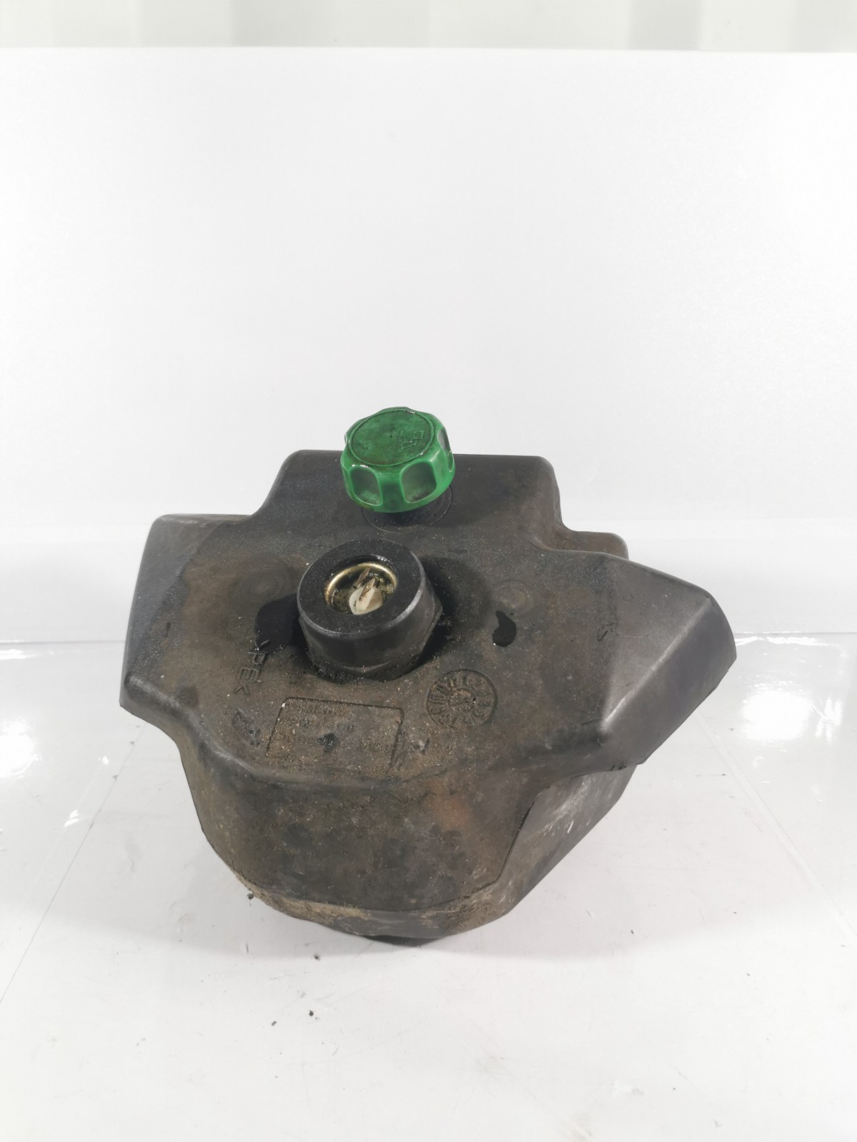 YAMAHA JOG CS50 FUEL PETROL GAS TANK OEM 5RW-F4110