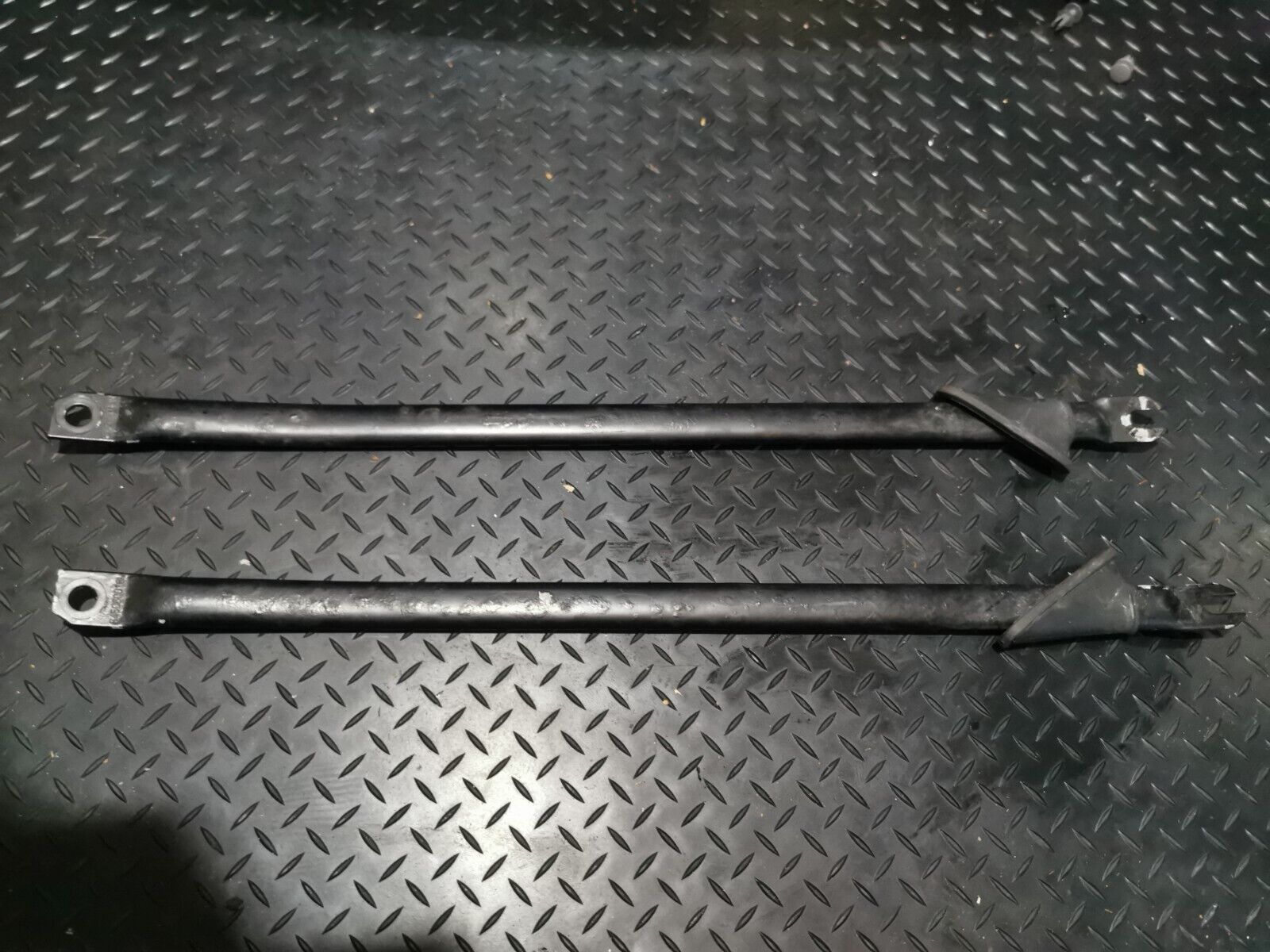 BMW E92 E90 E91 3 SERIES 2008 ENGINE CROSS STRUT BARS BRACES PAIR LEFT RIGHT