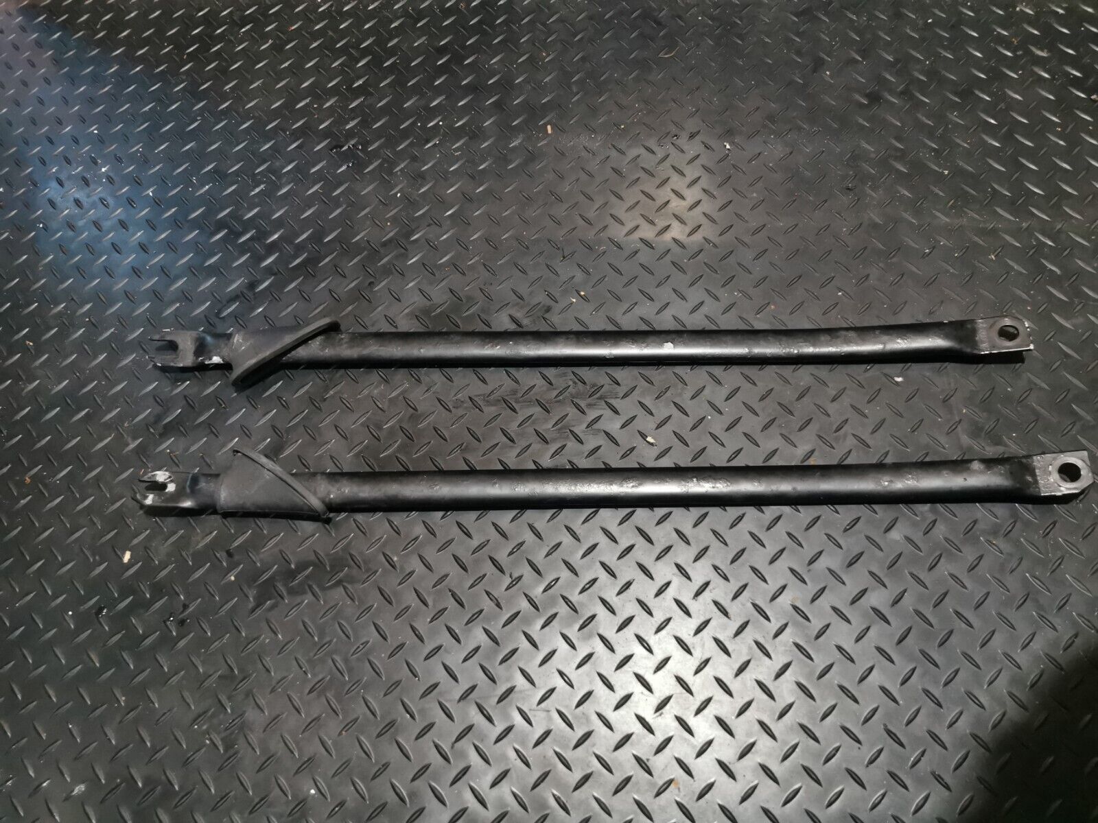BMW E92 E90 E91 3 SERIES 2008 ENGINE CROSS STRUT BARS BRACES PAIR LEFT RIGHT