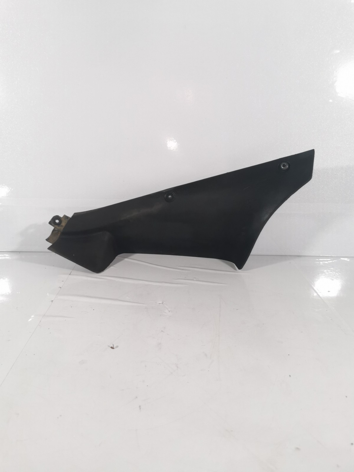 TRIUMPH SPRINT ST1050 ST 1050 FRONT RIGHT RH RADIATOR TRIM PANEL COWL 2301587