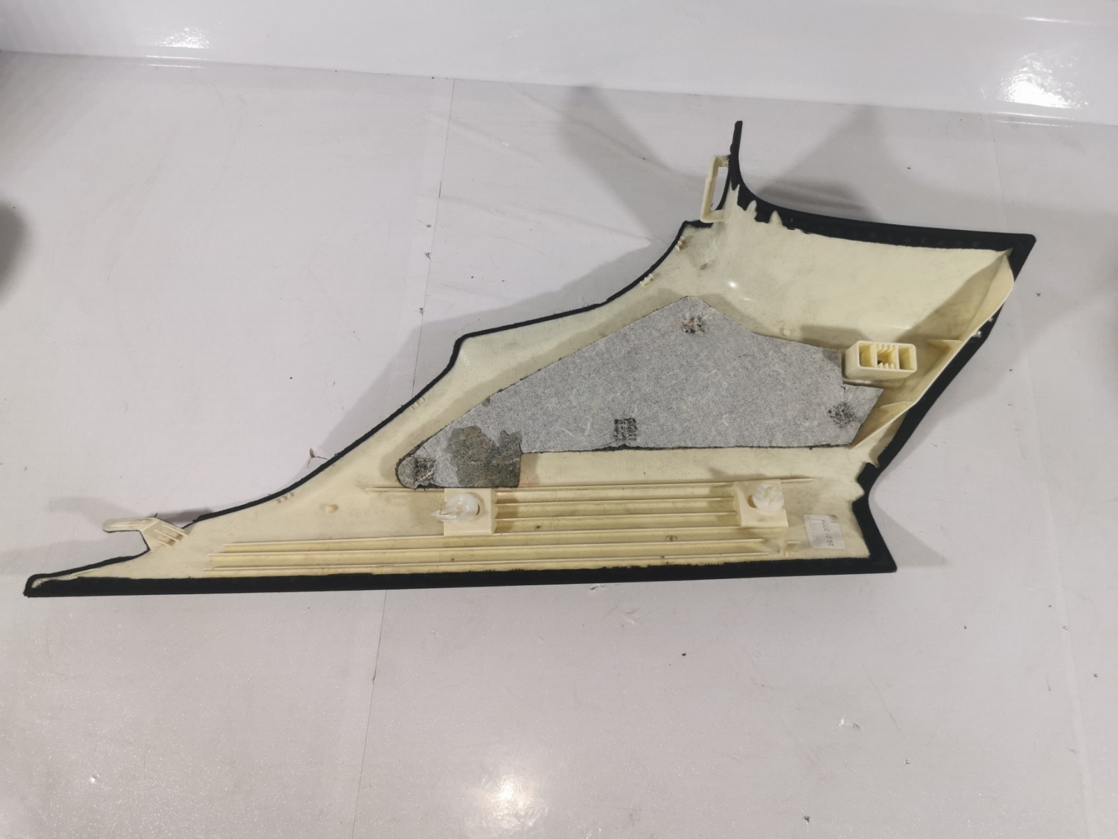 BMW E92 e92 3 SERIES Left C PILLAR TRIM Alcantara 7117474