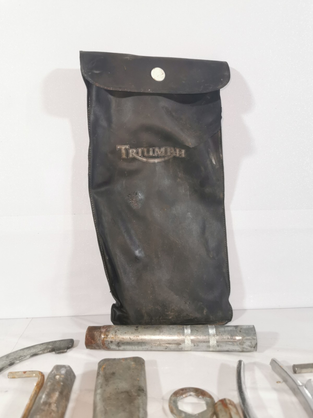 TRIUMPH 955i SPRINT ST TOOLS YEAR 1999-2004 (CMB1124)