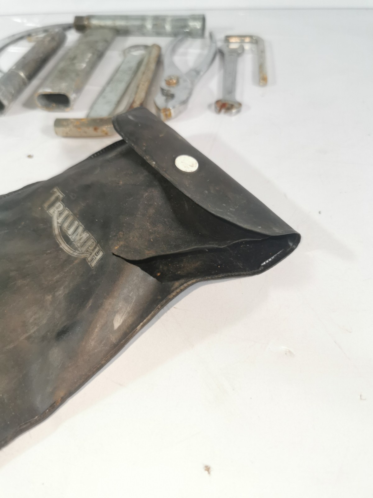 TRIUMPH 955i SPRINT ST TOOLS YEAR 1999-2004 (CMB1124)