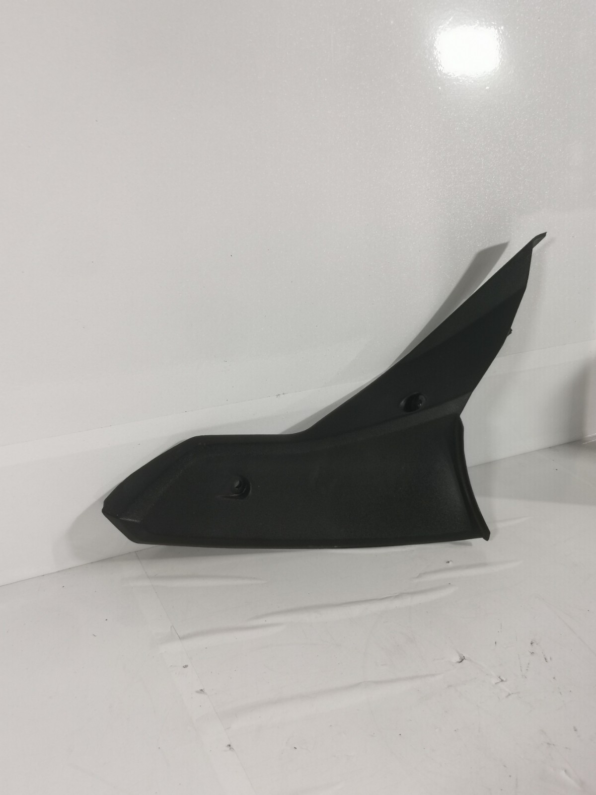 Triumph Sprint ST 1050 215NA 2007 – inner panel front Left 2301580 A128C