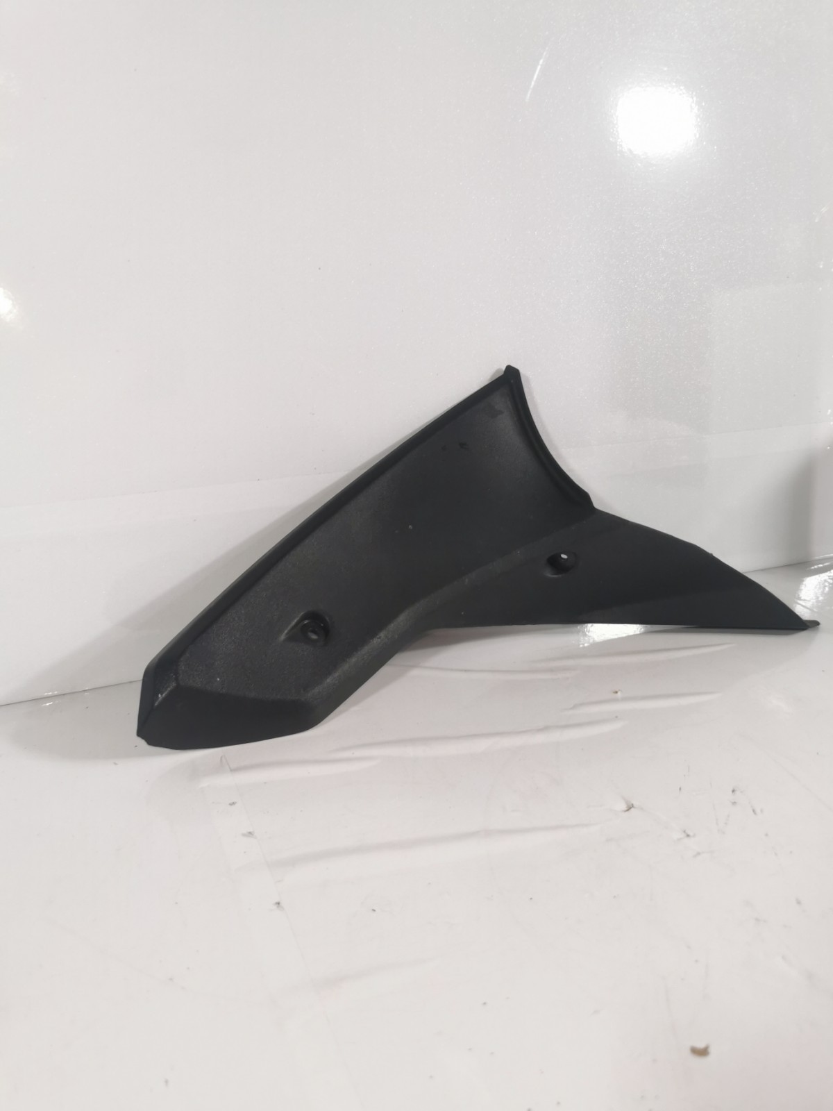 Triumph Sprint ST 1050 215NA 2007 – inner panel front Left 2301580 A128C