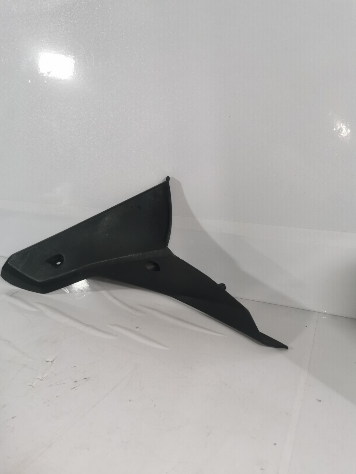 Triumph Sprint ST 1050 215NA 2007 – inner panel front Left 2301580 A128C