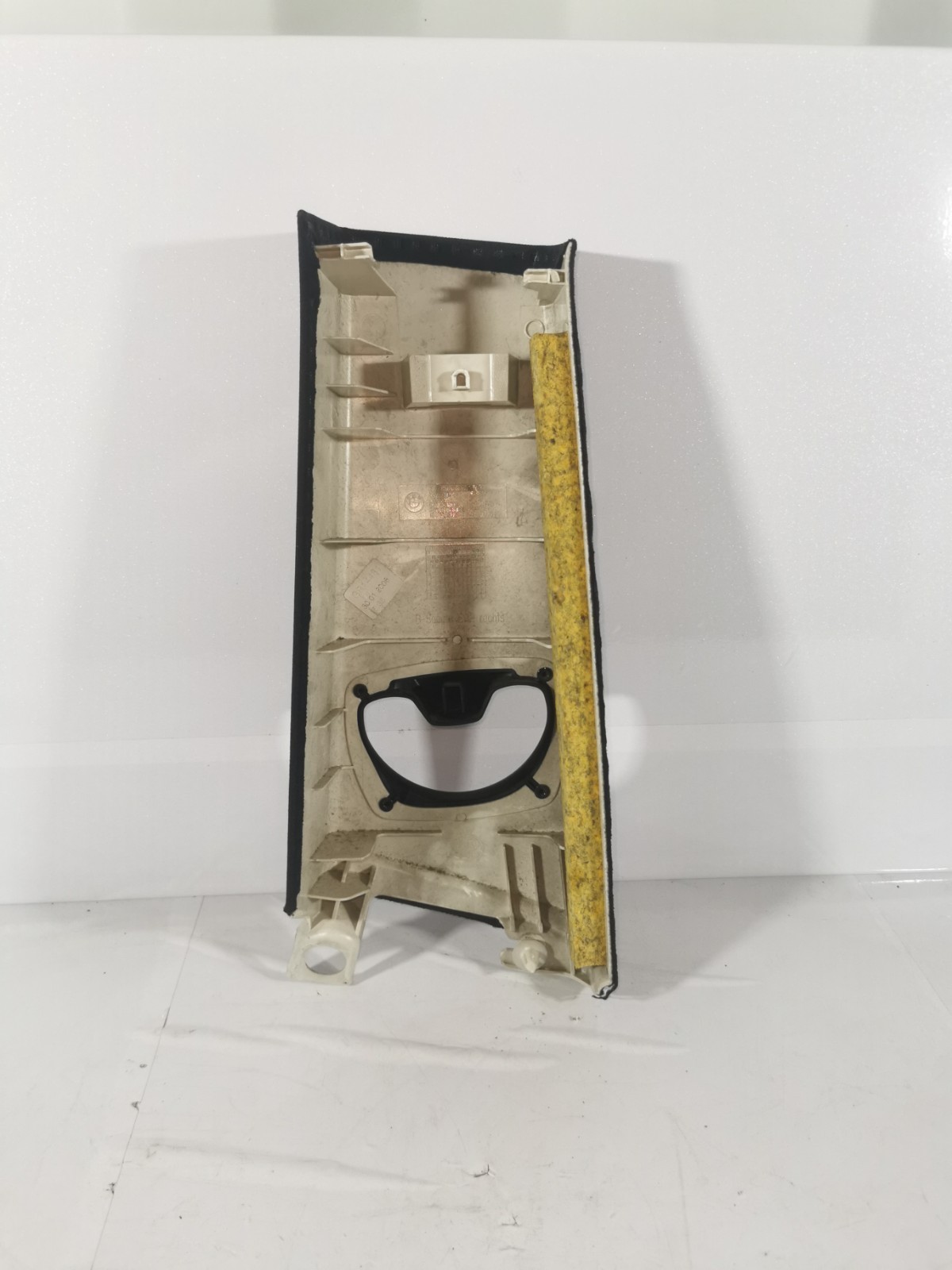 BMW 3 SERIES E92 3DR DRIVER RIGHT SEAT BELT B PILLAR COVER TRIM 7117470Alcantara