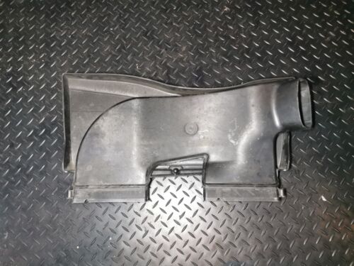 BMW 3 Series E90 E91 E92 N47 Air Intake Suction Hood Duct 7798772