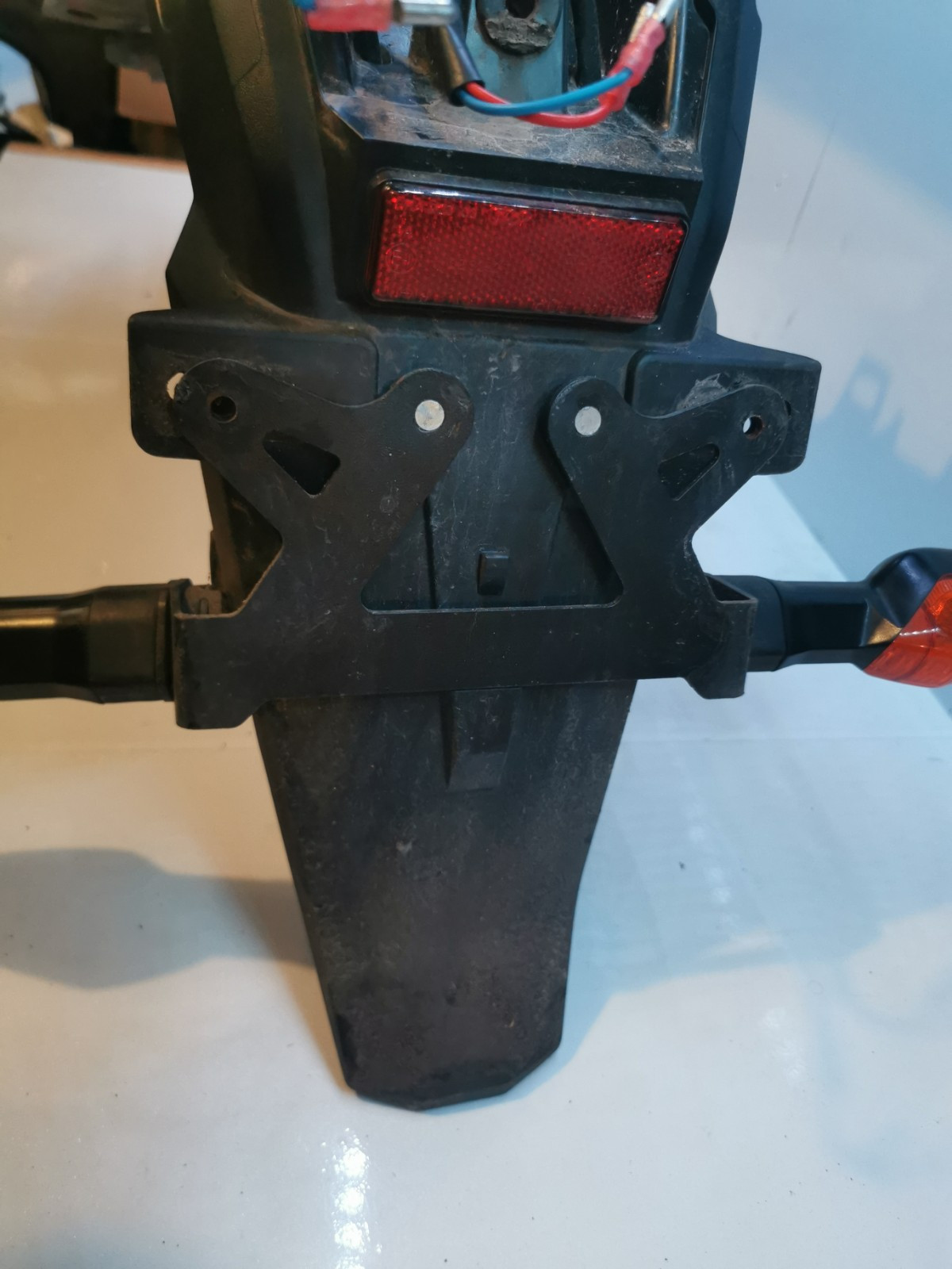 2023 Honda CB125F Rear Mudguard / Undertray with Indicators