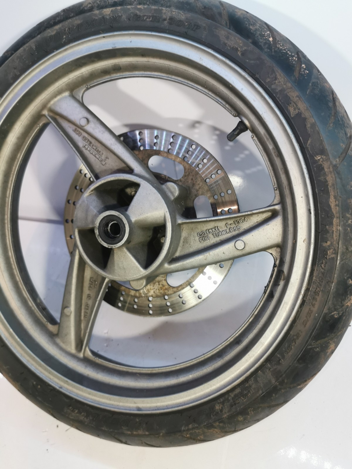 KAWASAKI ER5 ER500 FRONT WHEEL WITH TYRE