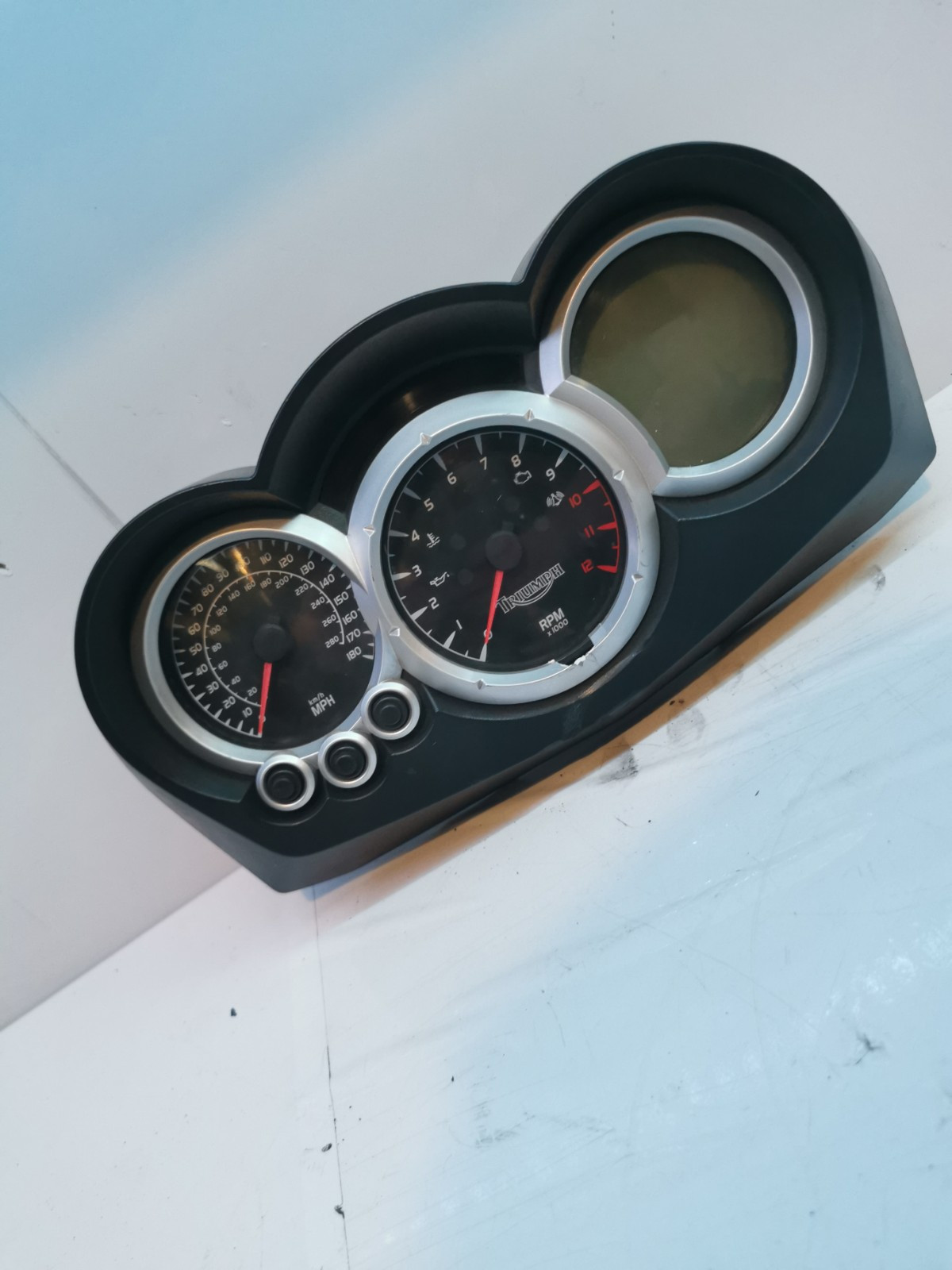 TRIUMPH SPRINT ST 1050 SPEEDO INSTRUMENT CLUSTER SPEEDOMETER