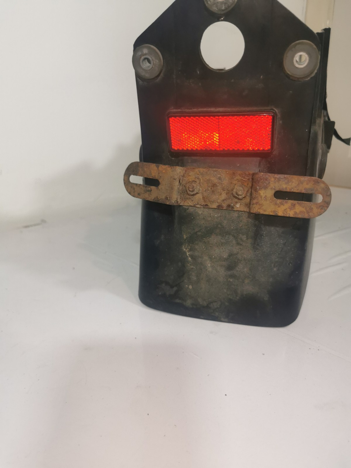 KAWASAKI ER5 ER500 2000 A4 : Rear Mudguard ' Battery Tray