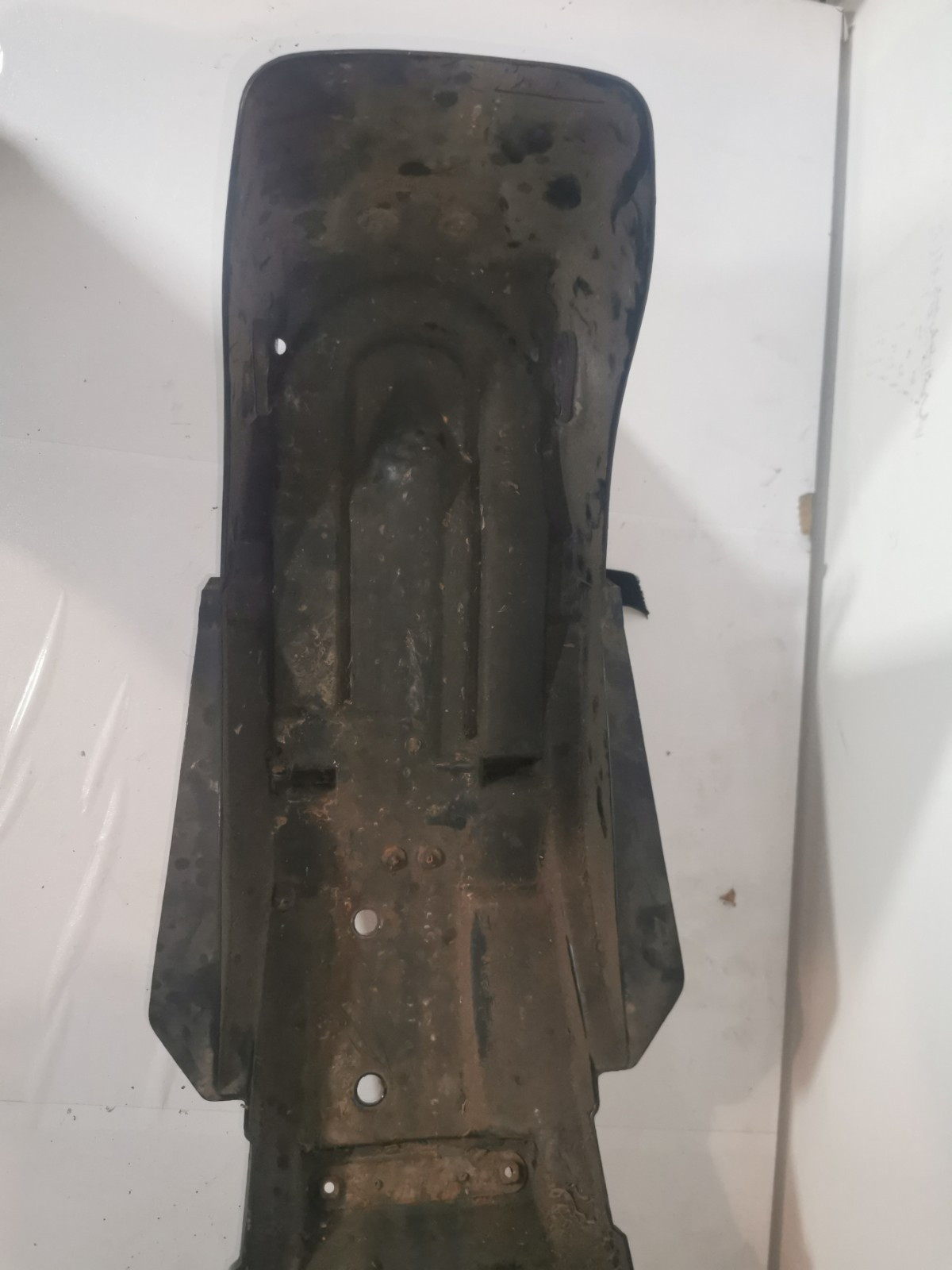 KAWASAKI ER5 ER500 2000 A4 : Rear Mudguard ' Battery Tray