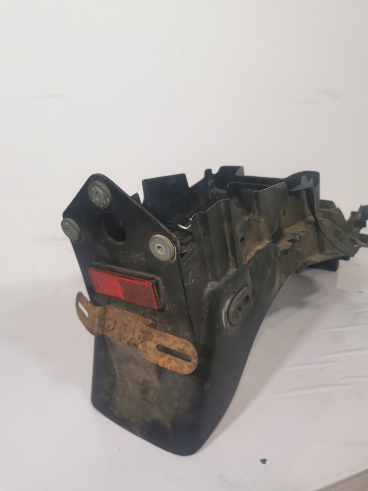 KAWASAKI ER5 ER500 2000 A4 : Rear Mudguard ' Battery Tray