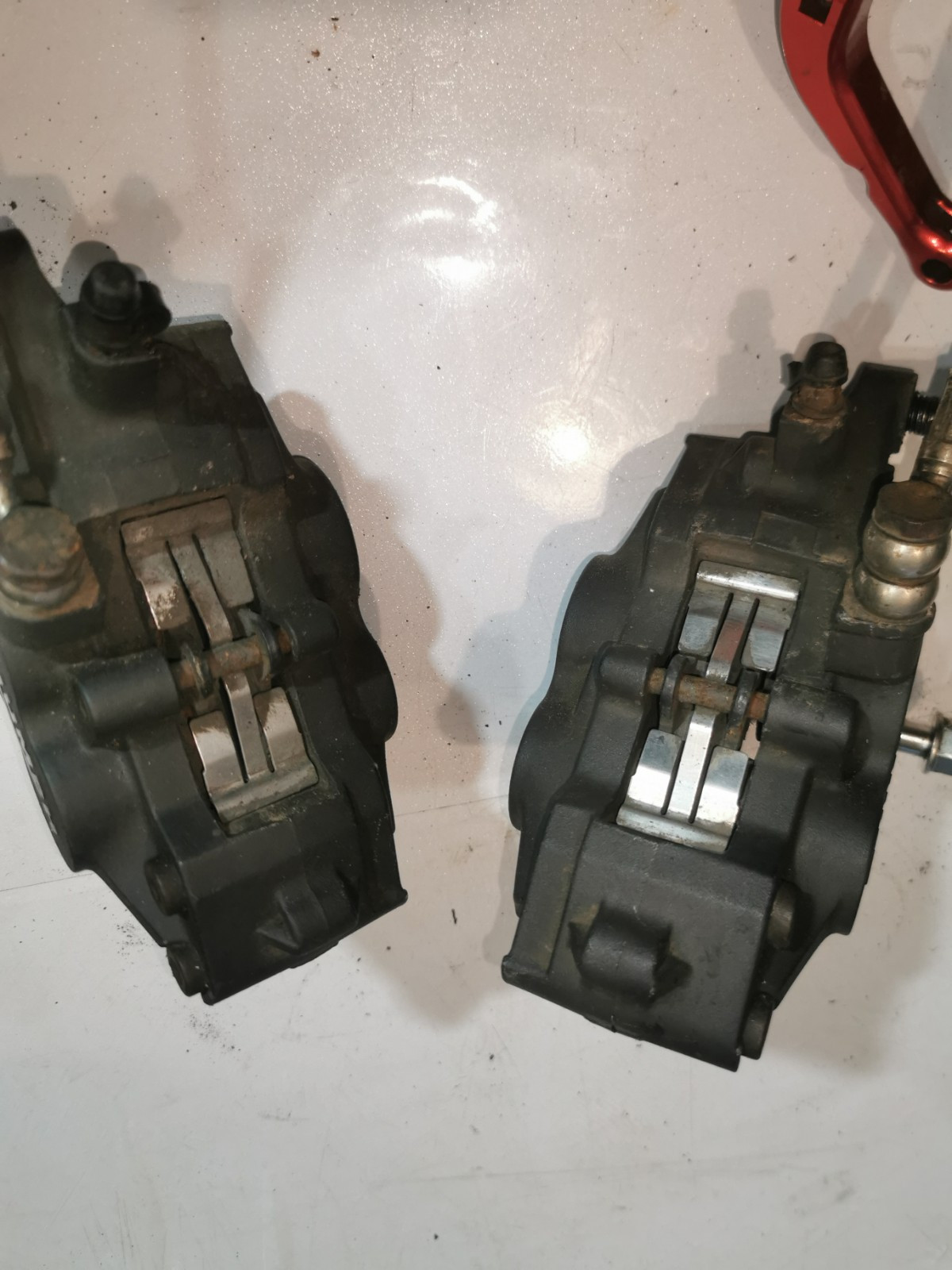 TRIUMPH SPRINT ST 1050 1050 BRAKE CALIPER FRONT AND BRAKE LEVER