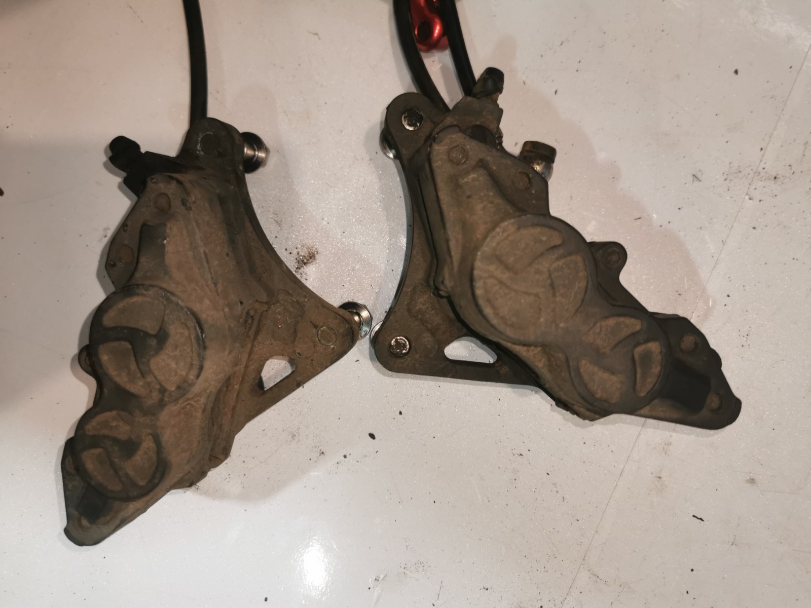 TRIUMPH SPRINT ST 1050 1050 BRAKE CALIPER FRONT AND BRAKE LEVER